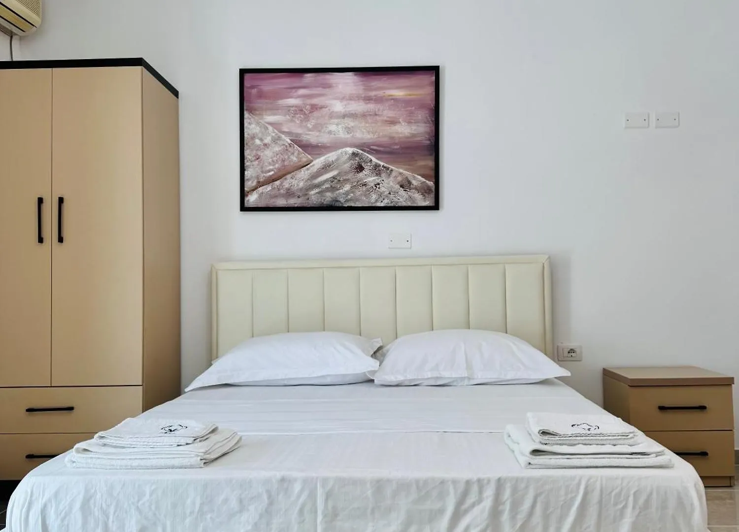 Swan Rent Rooms Vlorë 0*,